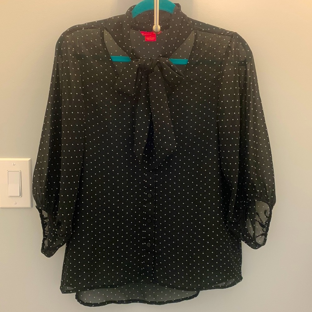 Sunny Leigh Black w/white polka dots Blouse Sz M
